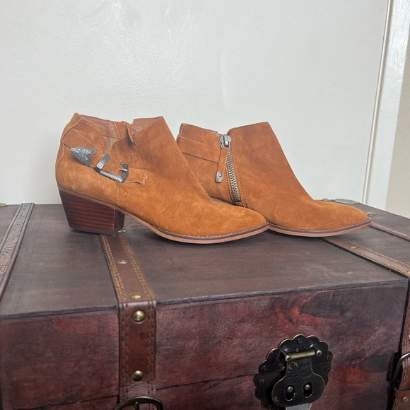 Steve Madden Cassie Suede Western Bootie 8 - Picture 9 of 16